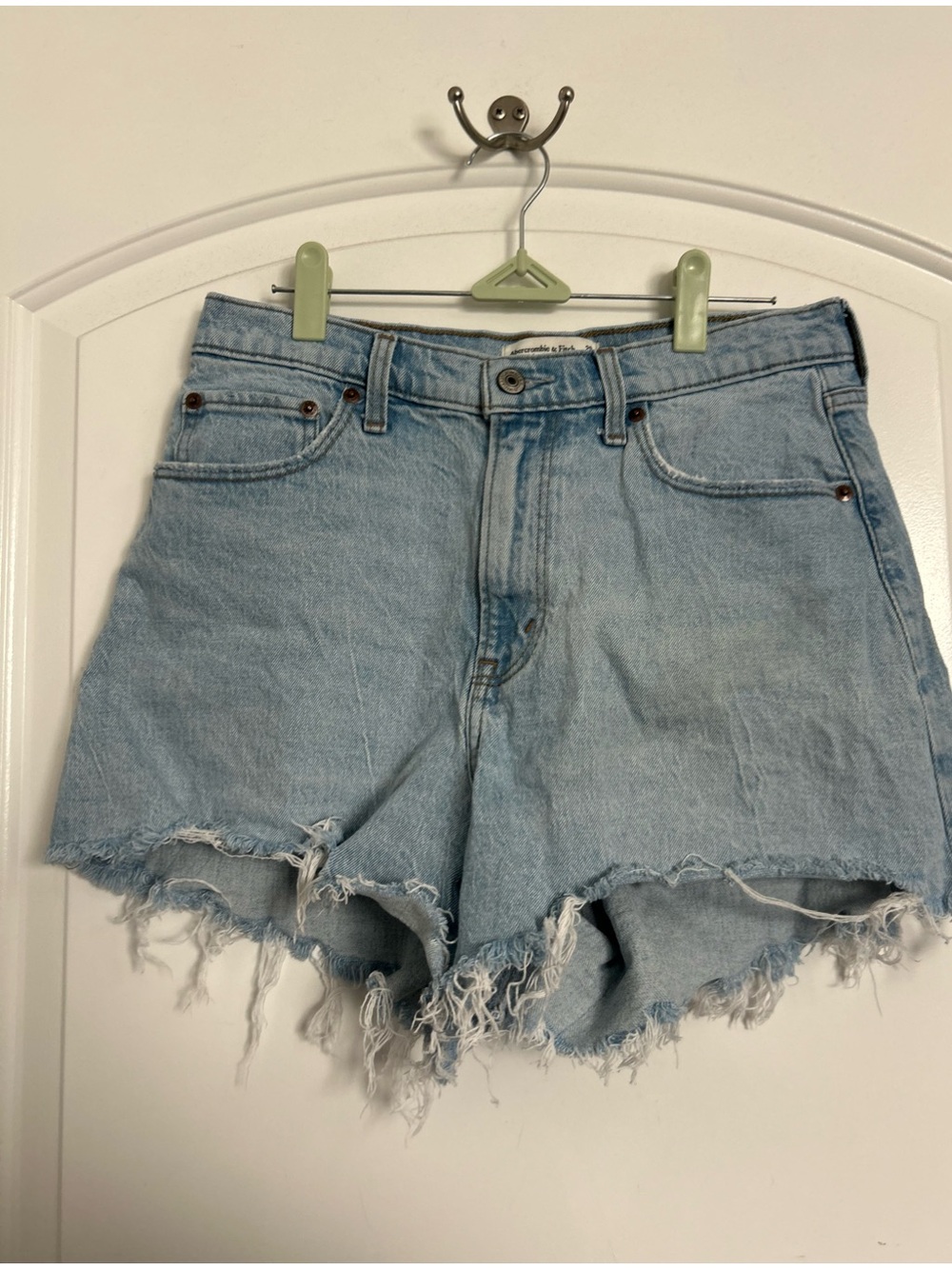 Abercrombie & Fitch The 90s Relaxed Cutoff Denim Shorts Curve Love Size 29 Chic